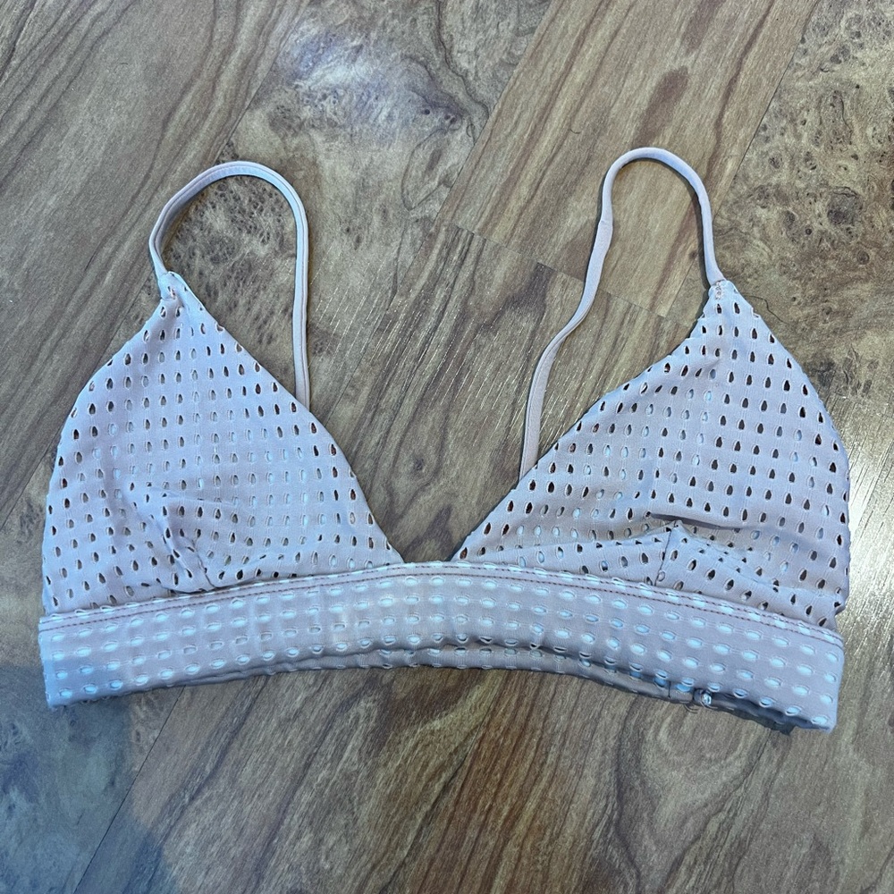 acacia mesh top